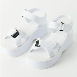 UO Jayna Platform Sandal size 8